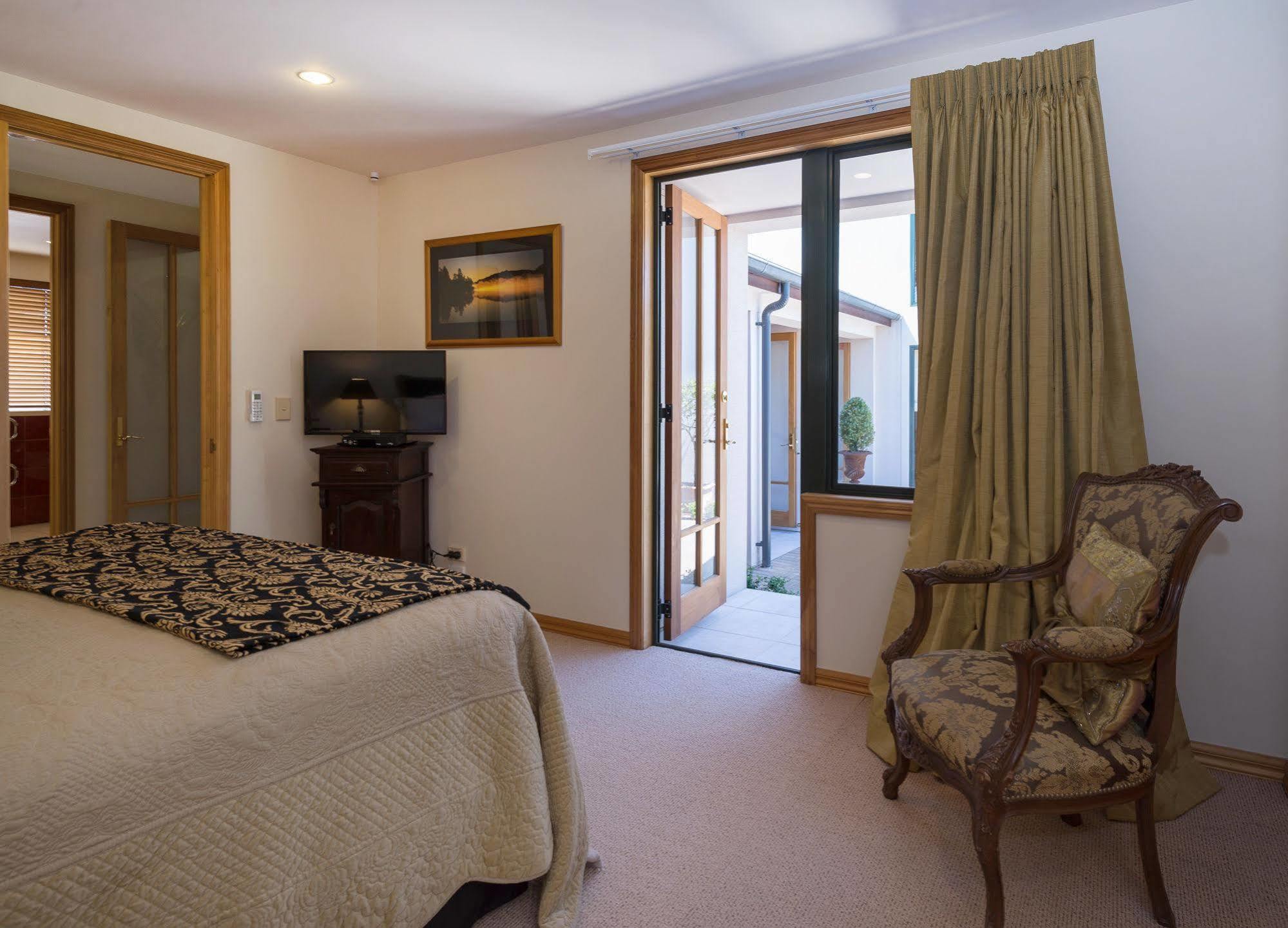 The Flying Trout Boutique Lodge Taupo Exterior foto